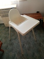 Fehér műanyag  baba /  gyerek etető szék IKEA-ból