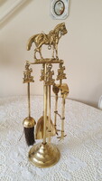 Ló és lovas figurás, vintage sárgaréz kandalló tisztító készlet 50 cm.