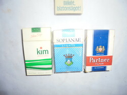 Három darab retro cigis, cigaretta papír, zacskó, doboz, csomagolás együtt - Sopianae, Partner, Kim