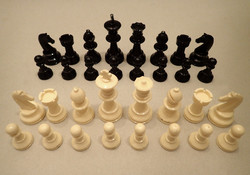 Hiánytalan bakelit műanyag sakkfigura sakk készlet figura figurák sakkfigurák