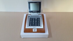Multifunkciós számológép, naptár16 időzónával