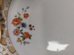 Alföldi porcelán, kisvirágos, rózsás süteményes tányérok arany széllel