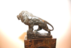 Table Clock with Lion