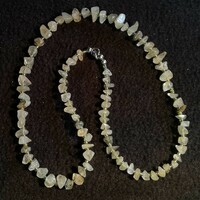 Mineral necklace - prehnite (51.5 cm)