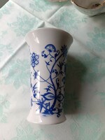 Porcelain vase with blue pattern (15 cm)