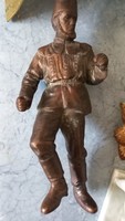 Régi tömör réz/bronz bányász szobor, 24,5 cm, 874 gr., hiányos (talpazat, szerszámok)