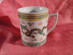 Famille jaune Chinese porcelain tea cup