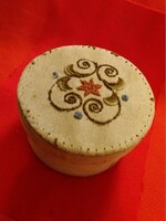 Circular sewing box for storing old sewing tools, according to the pictures, 13 x 7 cm