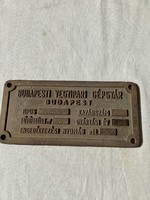 Budapesti vegyipari gépgyár öntöttvas tábla 22x10,5 cm.