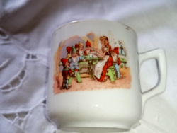 A very rare Snow White and the Seven Dwarfs, presumably the Zolnaychild message cup