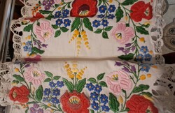 Kalocsai rieselt teritő 79×36 cm