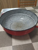 Retro enamel bowl red decoration