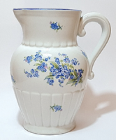 KIÁRÚSÍTÁS! :)  Gyönyörű, virágmintás antik kispesti porcelán kancsó