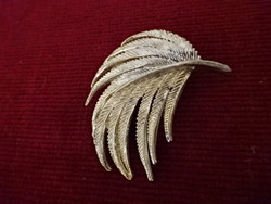 Gold-plated brooch, pin from the 70s, leaf shape. Jokai.