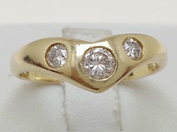 303T. Briliáns Jelzett 0.3Ct 14k Arany 2.63g Viktória Gyűrű, Hófehér hibátlan kövekkel