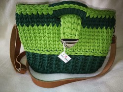 Crochet shoulder bag with leather shoulder strap