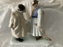 Herendi porcelán szobor / Búcsúzkodó juhászok