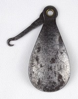 1O592 Antique Small Size Shoehorn and Decorative Shoe Buttoning Tool