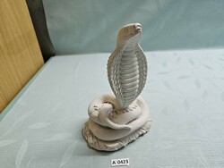 A0423 cobra statue plaster (?) 24X15 cm