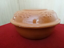 Round earthenware pot with lid. Its diameter is 20.5 cm. Jokai.