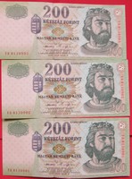 3 db 200-Ft bankjegy, 2006 hajtatlan, sorszámkövető.