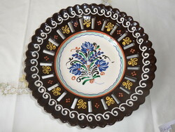 Ceramic wall plate with openwork edge (30 cm.)