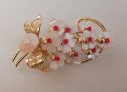 Beautiful condition gold-plated mother-of-pearl flower bouquet brooch with safety pin