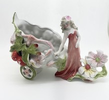 Antik kontinentális porcelán hintó hölgy virágokkal