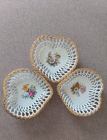 3 Pcs. Wonderful heart-shaped bowls with an openwork/braided pattern!