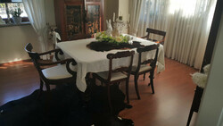 Antik mahagoni angol barok kinyitható étkezőasztal 6 székkel 102x102x76cm