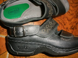 Sandals, comfort emblem