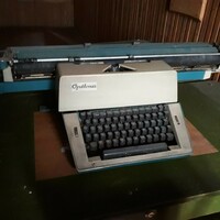 Régi, retro nagykocsis írógép eladó