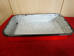 Enameled red baking tray, length 33 cm. Jokai.