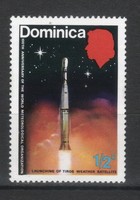 Dominika 0040 Mi 354     0,30 Euró