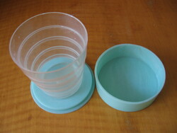 Retro kék összecsukható kemping pohár