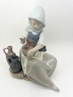 Lladro spanyol porcelán figura lány kendővel korsókkal 22cm