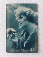 Régi képeslap női fotó levelezőlap