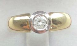 217T.14K gold 3.94g brilliant 0.15ct marked lupa clear top with weselton stone 13as
