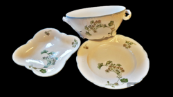 3db.-os, szecessziós porcelán szett. 1négyszögletes tál,1 kerek  kínáló tál, 1 ovális   leveses tál.