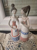 Gossip Girls Raven House porcelain