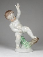 1P005 Régi Herendi porcelán pisilő fiú figura 18 cm