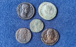 I. Constantinus és fiai !!! Crispus, Constans, Constantius, Constantinus | 5 db római érem