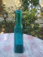 Zöld szögletes üveg  váza eladó!
