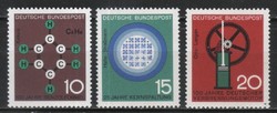 Postatiszta Bundes 1617  Mi 440-442     0,90 Euró