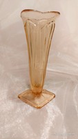 Art Deco stílusú,lazac színű üveg váza.