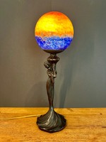 Szecessziós stílusú asztali lámpa, különleges kézzel fújt lámpabúrával