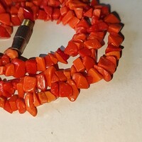 Coral chip necklace 41.5cm