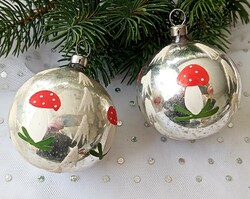 Old hand-painted mushroom glass sphere Christmas tree ornaments in a pair 5.5Cm