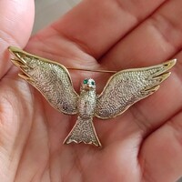 Beautiful gold/silver colored metal pin