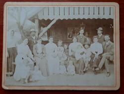 Nagy családi fotó a múlt század első éveiből.
